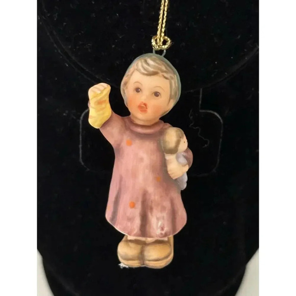 1997 Berta Hummel Goebel "Stocking For Dolly" Christmas Ornament - Picture 1 of 6